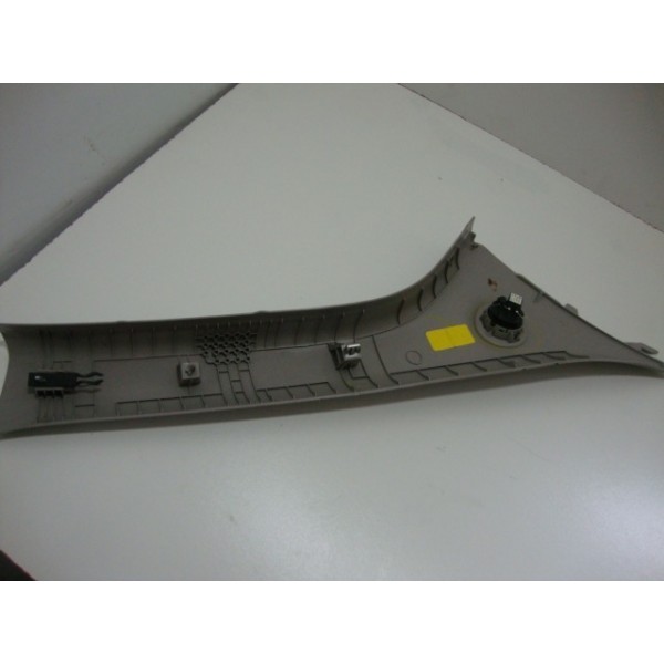 Acabamento Da Coluna Dianteira Esquerda Gm Tracker 2015