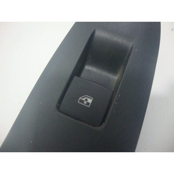 Comando Vidro Eletrico Traseiro Esquerdo Gm Tracker 2015