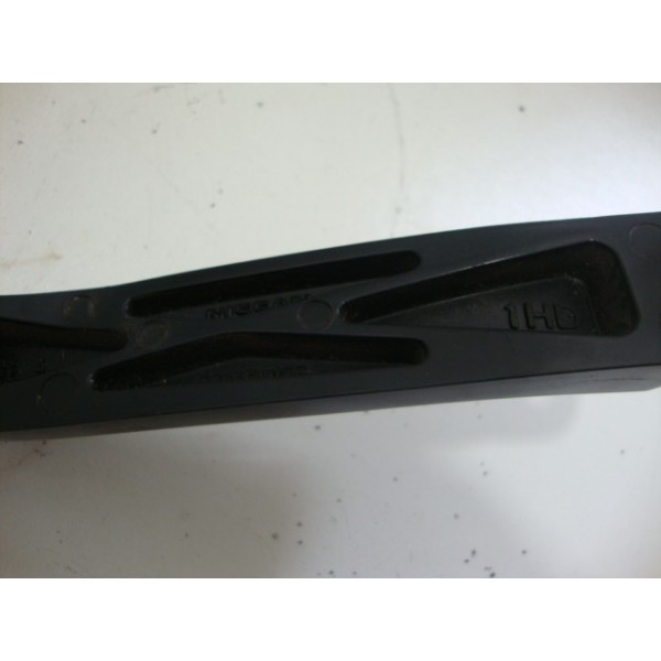 Braço Limpador Dianteiro Esquerdo Nissan Versa 2012-usado Esquerdo