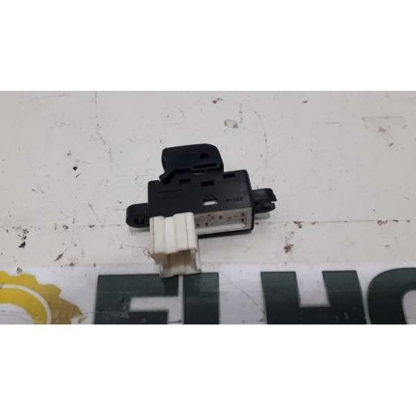 Botão Vidro Elétrico Dianteiro Direito Nissan Livina 2010