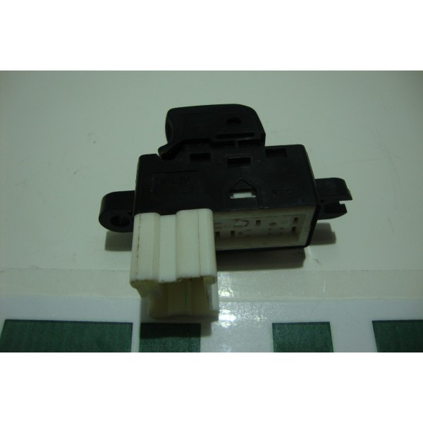 Botão Vidro Elétrico Traseiro Direito Nissan Livina 2010