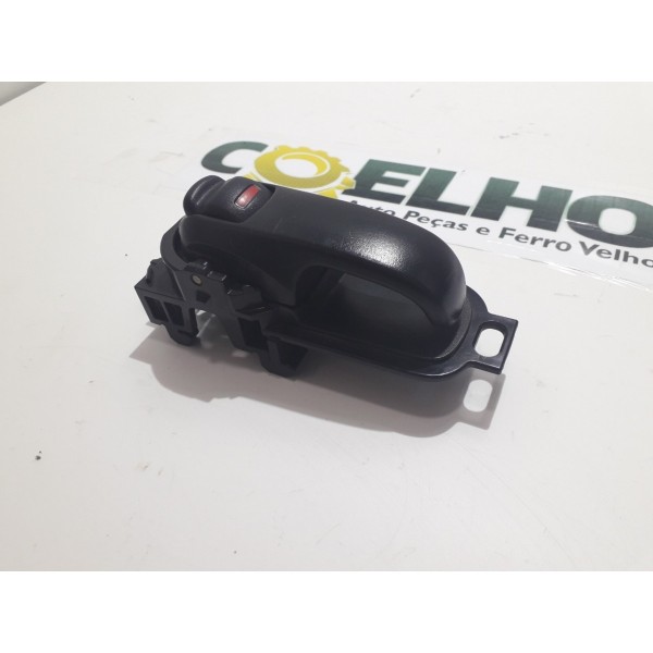 Maçaneta Interna Tras. Esquerda Nissan Tiida 1.8 2010 Original Foto Traseira