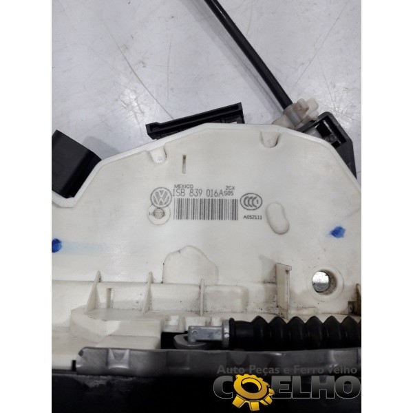 Fechadura De Porta Traseira Direita Vw Up Cross 2018 Usado