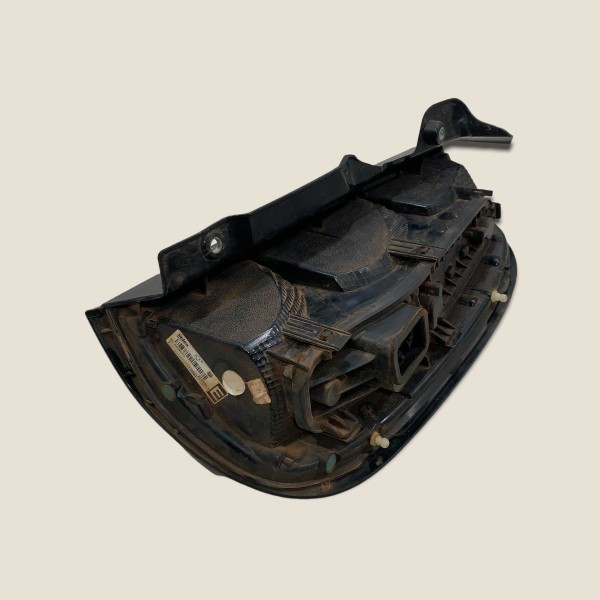 Lanterna Traseira Esquerda Uno Vivace 1.0 3cc 2017 Esquerdo Vermelho