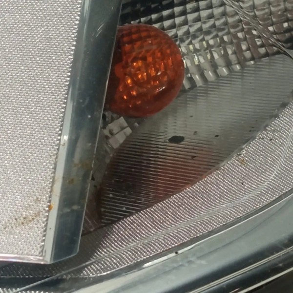 Farol Direito Friso Cromado Volkswagen Up 2017/2021 Direito