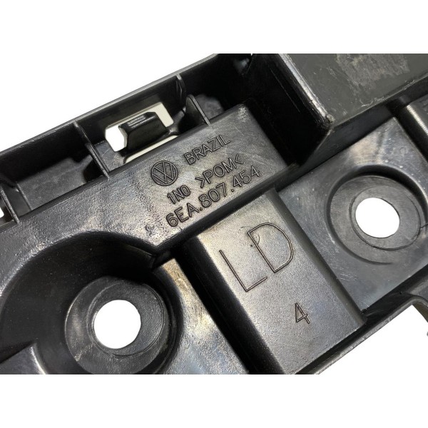 Guia Parachoque Traseiro Direito Volkswagen Polo 2019