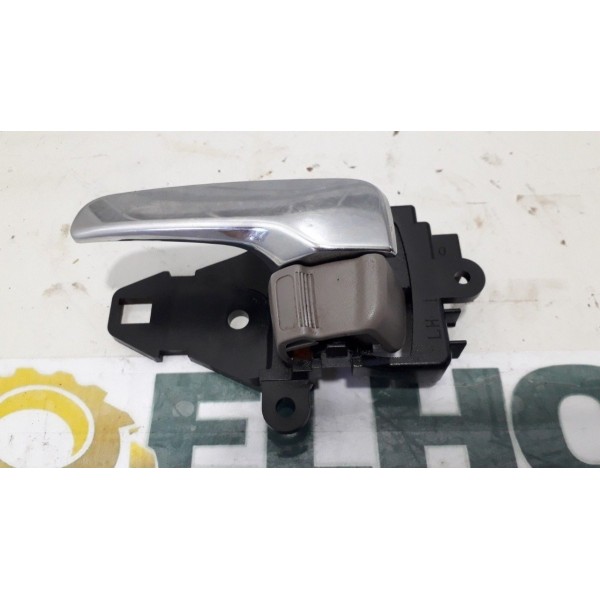 Maçaneta Interna Traseira Esquerda Mmc Triton 3.2 2010 Original Foto