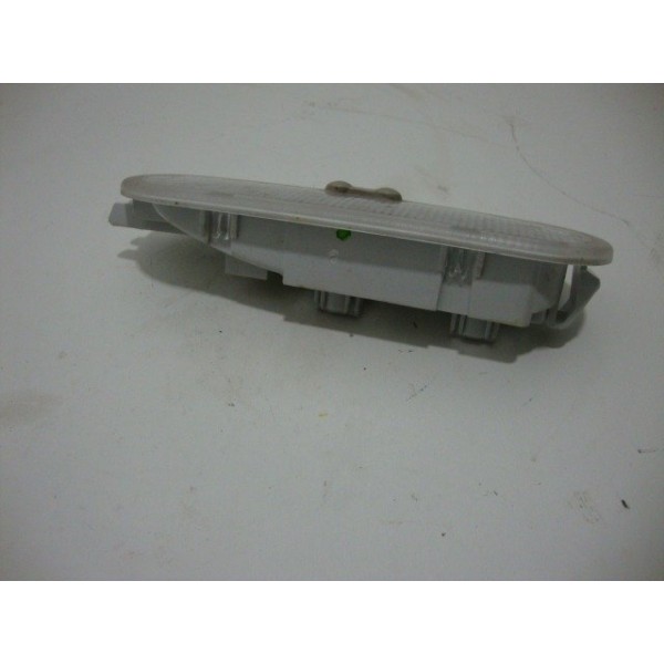 Luz Iluminação De Teto Central Nissan March-usado