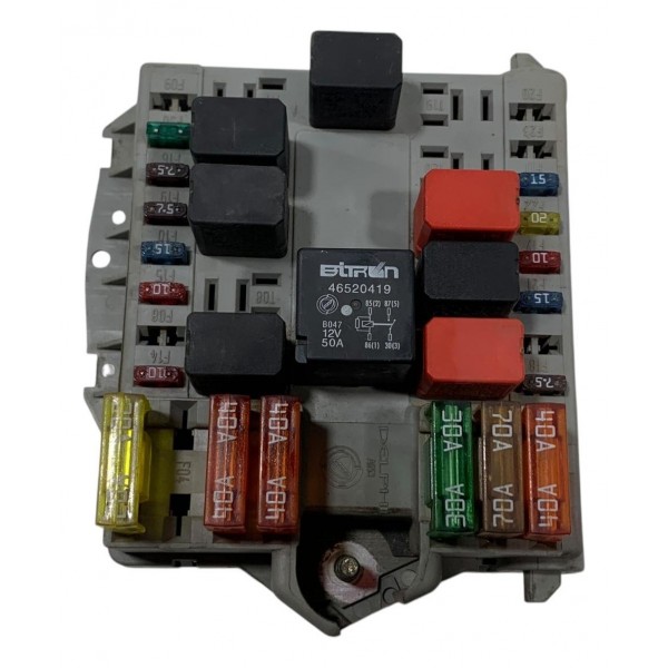 Caixa Fusiveis Fiat Palio Siena 1.0 1.3 16v 2001/2006