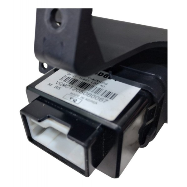 Entrada Usb Aux Hyundai Tucson 08/16 961204d601