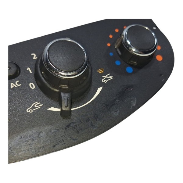 Comando Ar Cond. Renault Logan Sandero 2015-2019 Detalhe