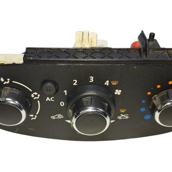 Comando Ar Cond. Renault Logan Sandero 2015-2019 C