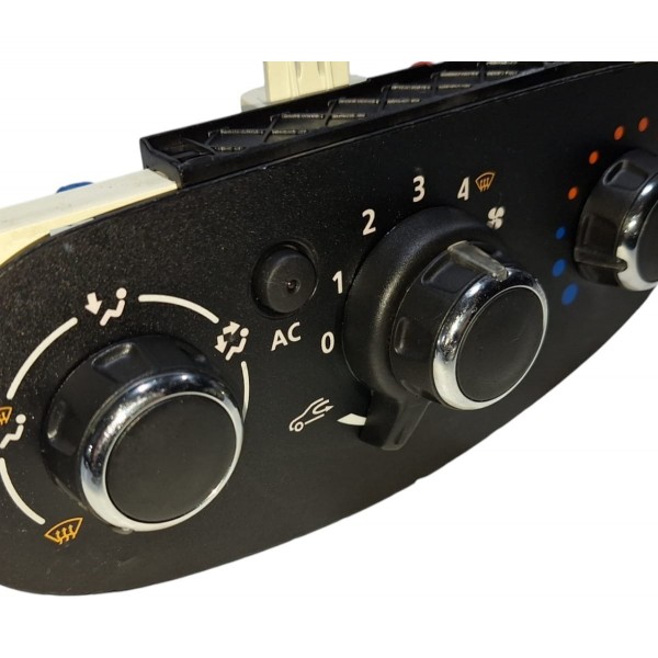 Comando Ar Cond. Renault Logan Sandero 2015-2019 B