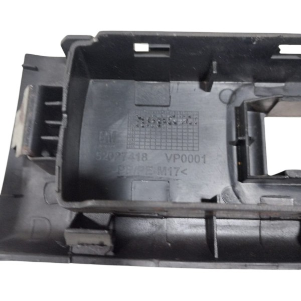 Moldura Botao Vidro Direito Gm Onix Prisma 2013 20 52027418