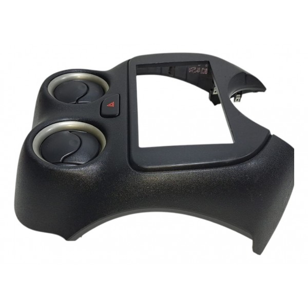 Moldura Acabamento Painel Central Nissan Versa 2019