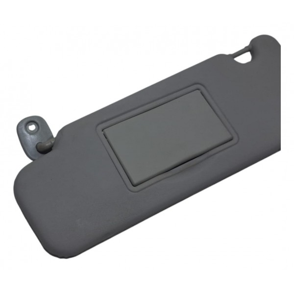 Quebra Sol Esquerdo Renault Sandero 2015