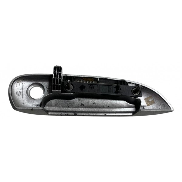 Maçaneta Externa Dianteira Esquerda Chevrolet Onix 2016