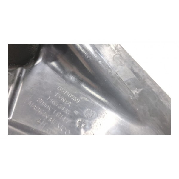 Defletor Caixa Roda Traseira Esquerda Ford  Fusion