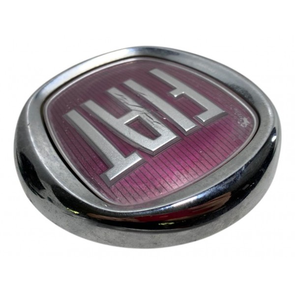 Emblema Abertura Tampa Traseira Fiat Punto 2015 C/detalhe