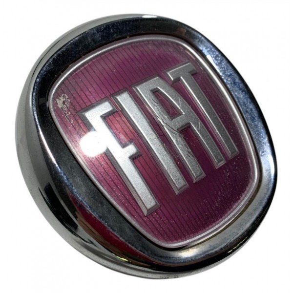 Emblema Abertura Tampa Traseira Fiat Punto 2015 C/detalhe
