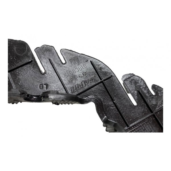 Guia Parachoque Traseiro Direito Fiat Punto 1.8 2015