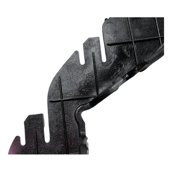 Guia Parachoque Traseiro Esquerdo Fiat Punto 1.8 2015