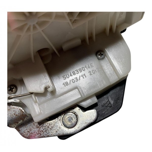 Fechadura Porta Traseira Direita Volkswagen Gol 1.0 G5 2011