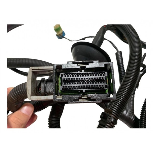 Chicote Frontal Farol Chevrolet Classic 2012