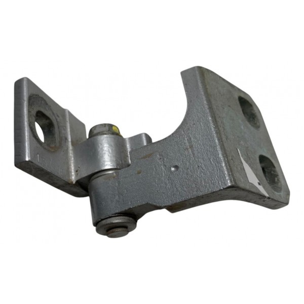 Dobradiça Inferior Traseira Esquerda Fiat Palio Attract 2014