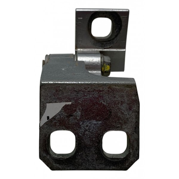 Dobradiça Inferior Traseira Esquerda Fiat Palio Attract 2014