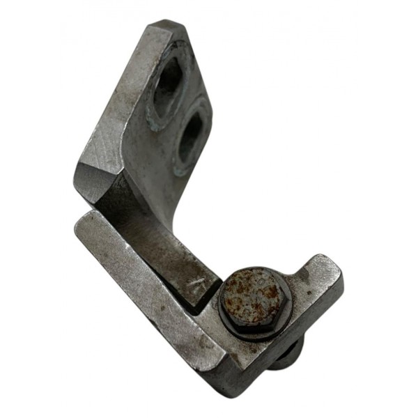 Dobradiça Inferior Traseira Direita Fiat Palio Attract 2014