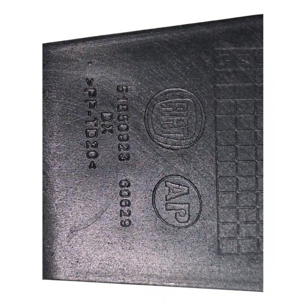 Guia Vidro Porta Traseira Direita Fiat Palio Attractive 2013