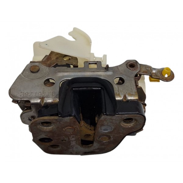 Fechadura Dianteira Direita Chevrolet Corsa/celta 1998-01