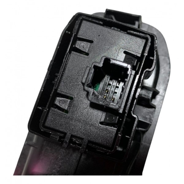 Botao Moldura Vidro Dianteiro Direito Renault Duster 2022