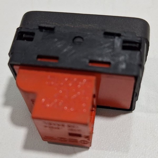 Botão Trava Porta Volkswagen Saveiro 2008