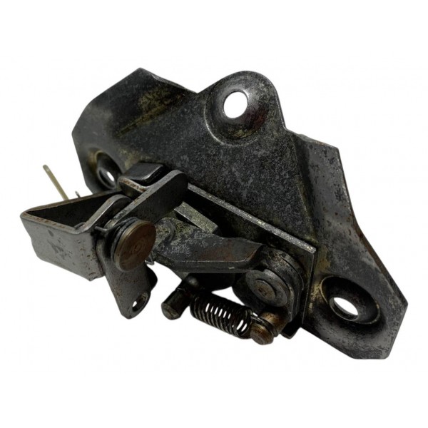 Fechadura Tampa Traseira Volkswagen Santana Quantum 1990