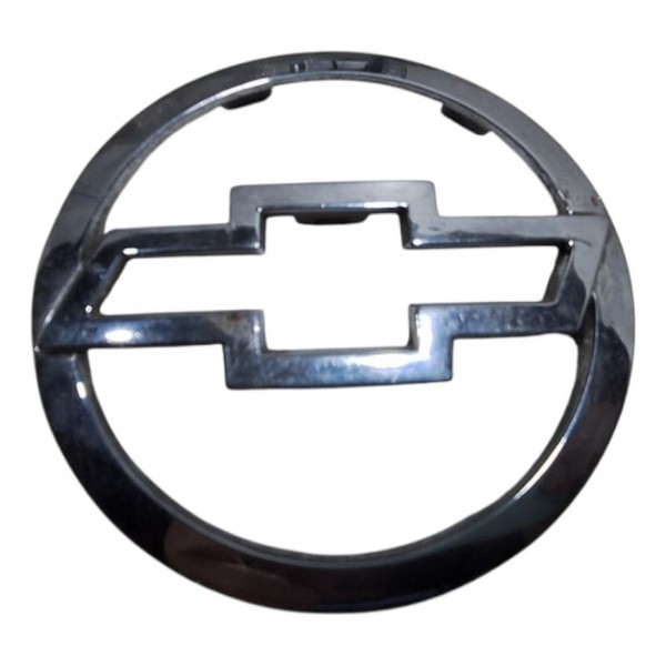 Emblema Grade Chevrolet Corsa 2005 - Detalhe