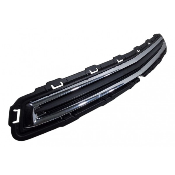 Grade Superior Cromada Gm Onix Prisma 2013 - Detalhe