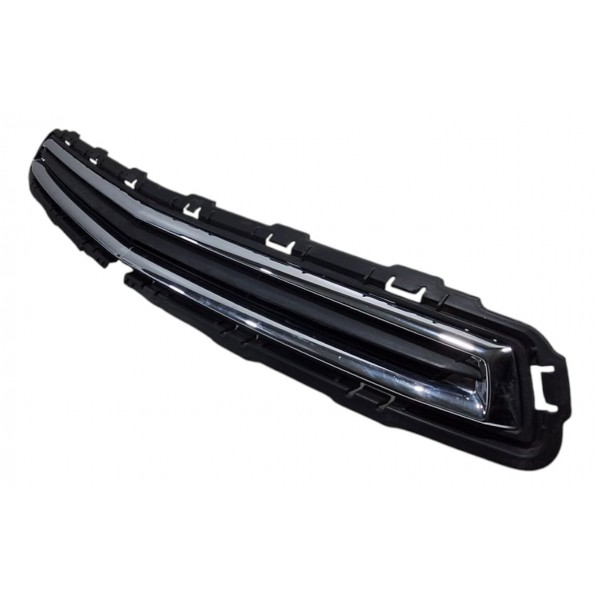 Grade Superior Cromada Gm Onix Prisma 2013 - Detalhe