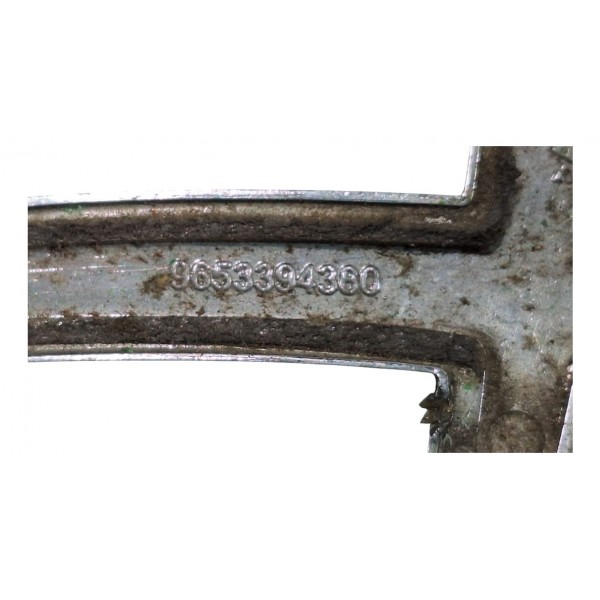 Emblema Letra X Tampa Traseira Xsara Picasso 2011