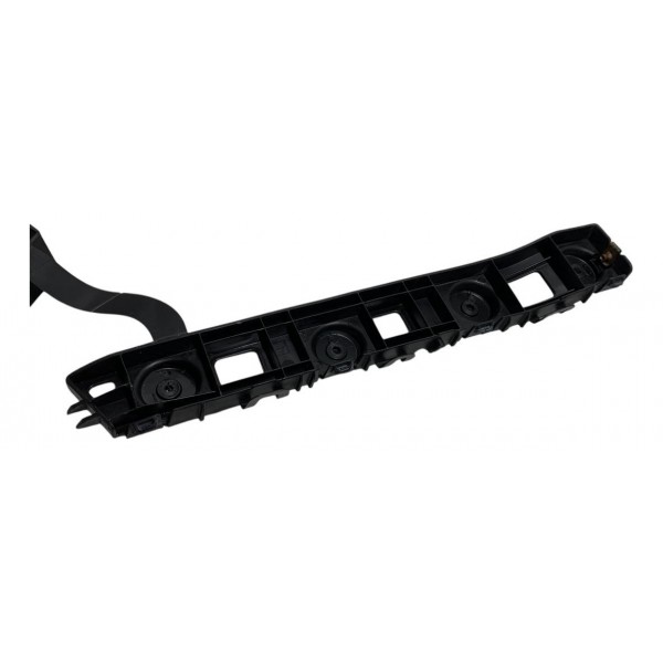 Guia Parachoque Traseiro Esquerdo Chevrolet Prisma 2014