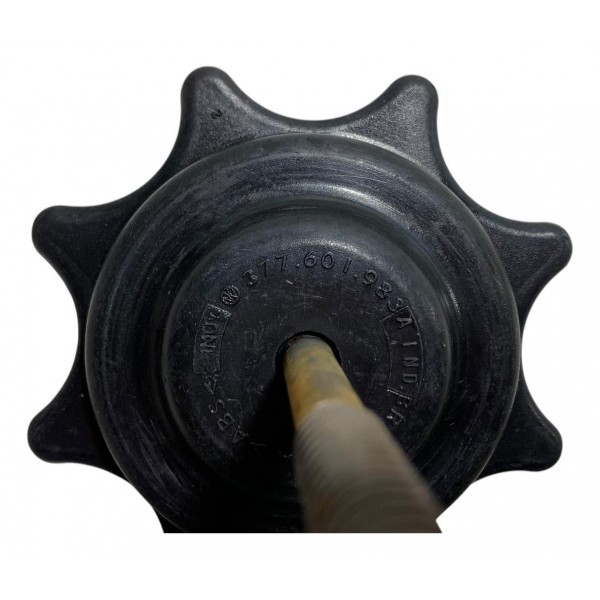 Parafuso Trava Fixação Estepe Gol G4 G5 G6 377601983a