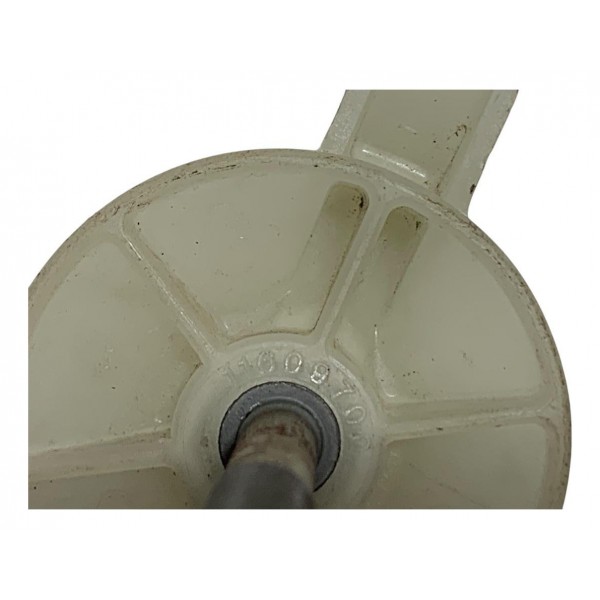 Parafuso Porca Fixação Estepe Chevrolet Montana 2012