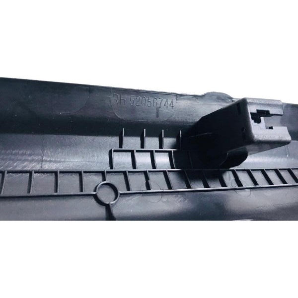 Acabamento Soleira Dianteira Direita Onix 2013/2019