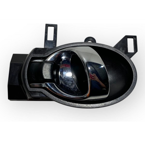 Maçaneta Interna Esquerda Nissan Versa 2019 Original Foto