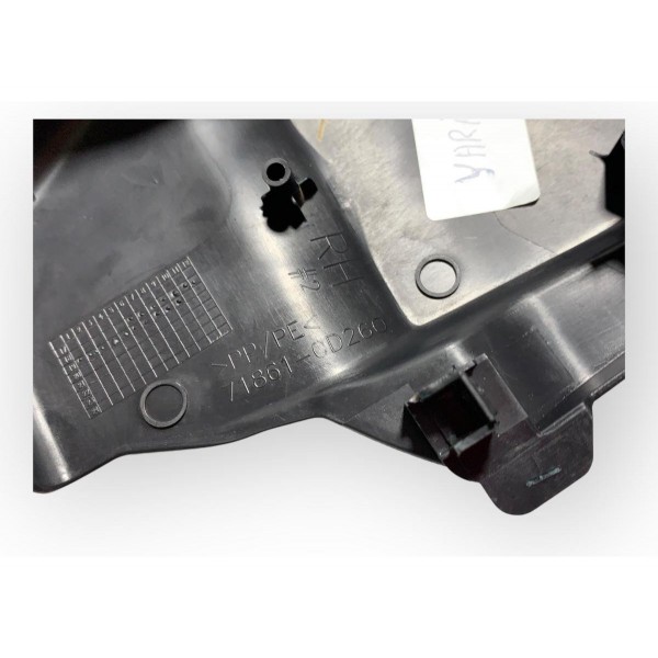 Acabamento Int. Banco Dianteiro Direito Toyota Yaris 2021