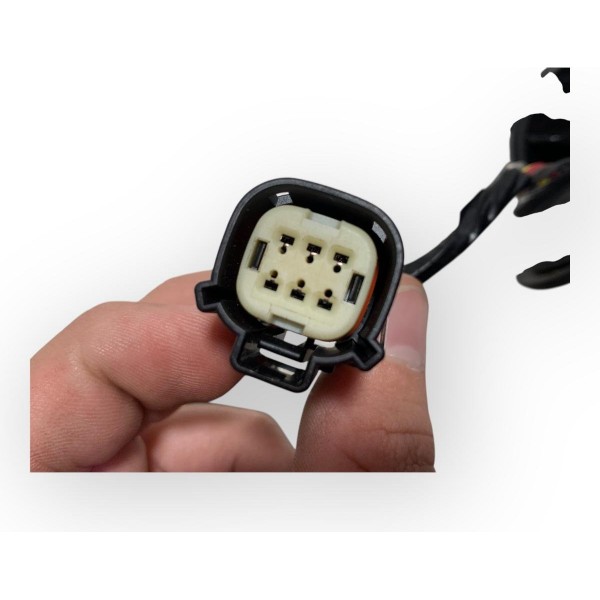 Chicote Lanterna Esquerda C/led Chevrolet Onix 2021