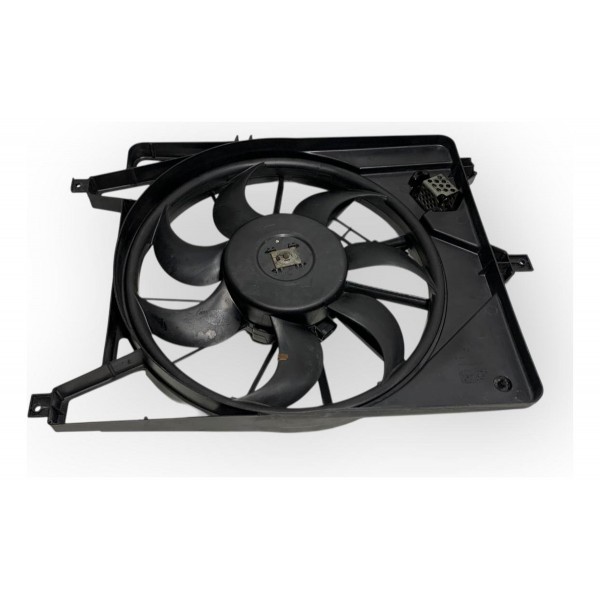 Defletor Ventoinha Radiador Renault Sandero 2008/2012 C/ar