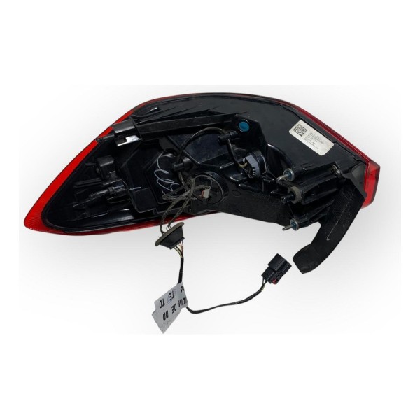 Lanterna Led Traseira Esquerda Chevrolet Onix Plus 2020/2024 Vermelho Vermelho