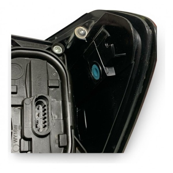 Lanterna Traseira Esquerda Fiat Argo 2019 (detalhe)